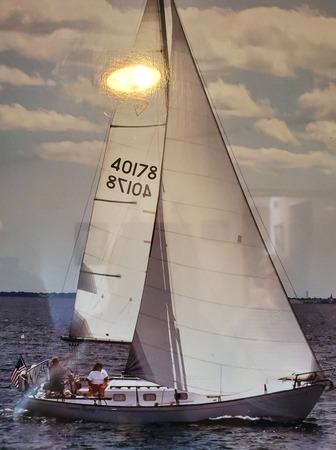 1962 Custom 33 | Summer Breeze