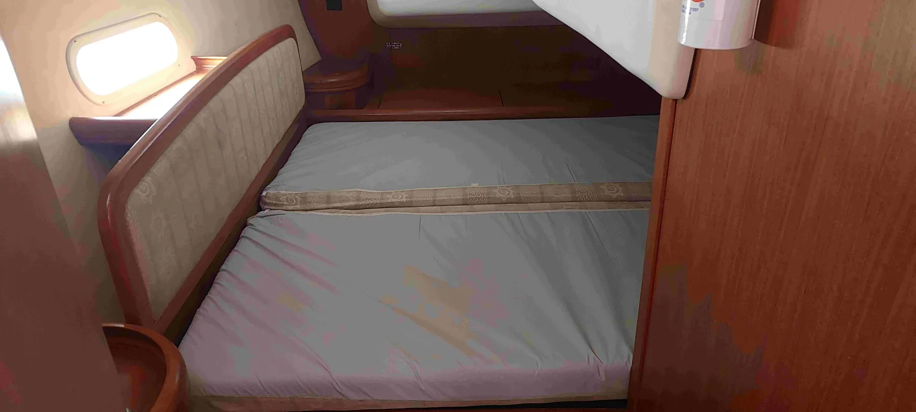 Elizabeth - Image 7
