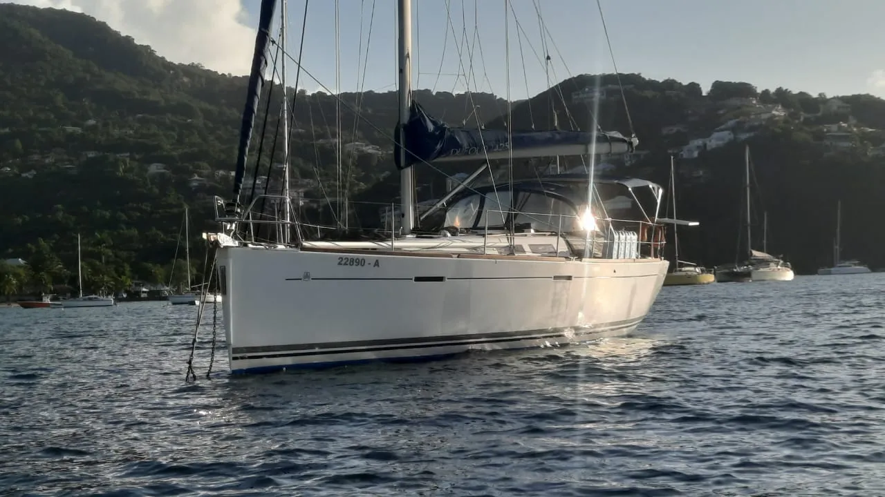 425 GL - Image 1